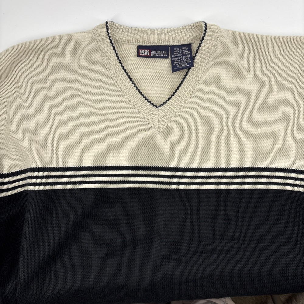 Vintage Faded Glory Men's V-Neck Sweater Cream And Black Size Large